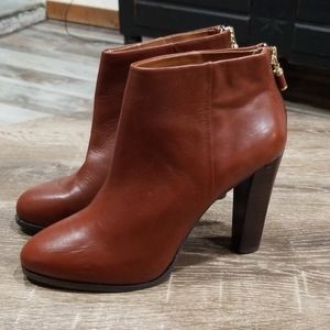 Banana Republic brown leather high heel booties 9